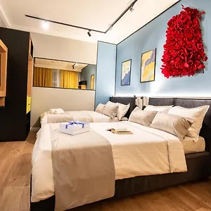 3* מלון דירות Emil Balaban Luxury